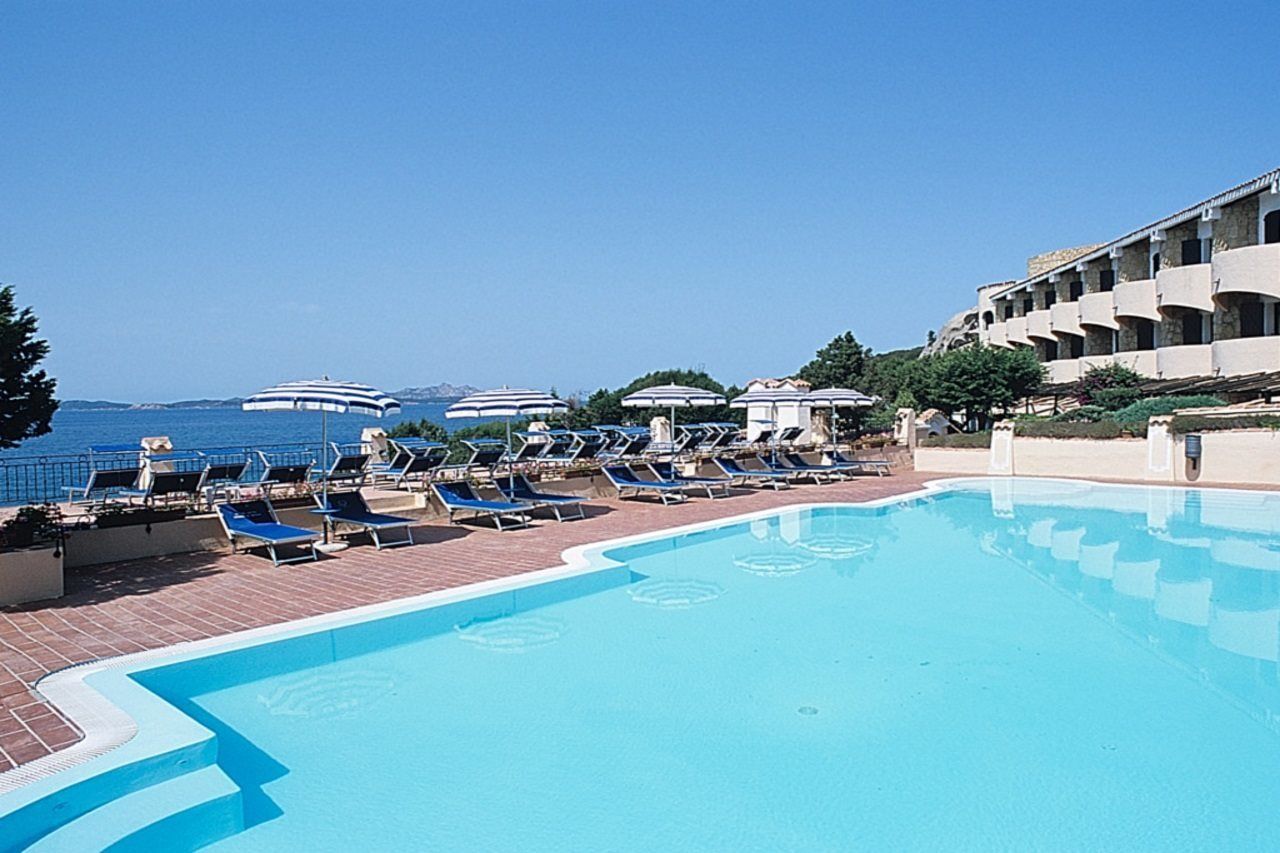 Grand Hotel Smeraldo Beach Байя Сардиния Экстерьер фото